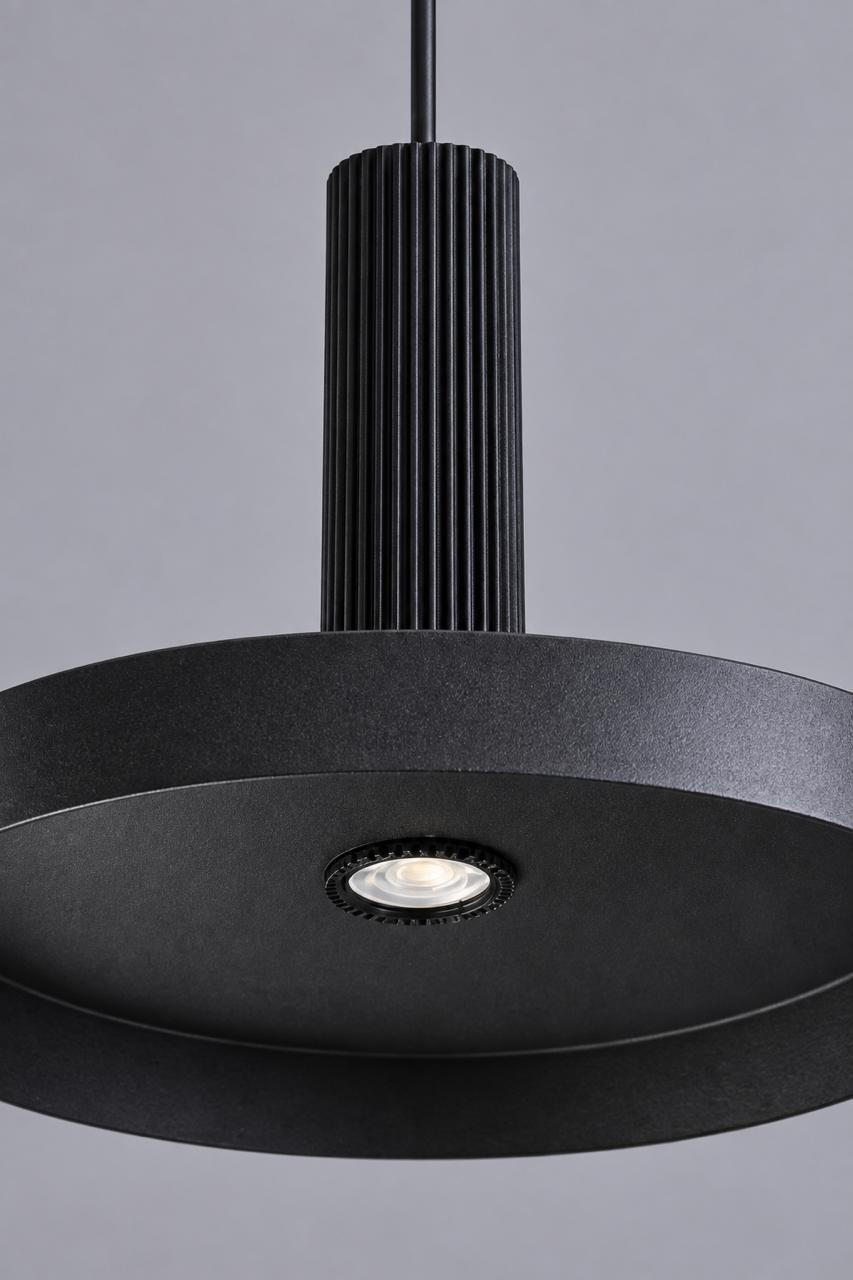 core negro detalle de Innata